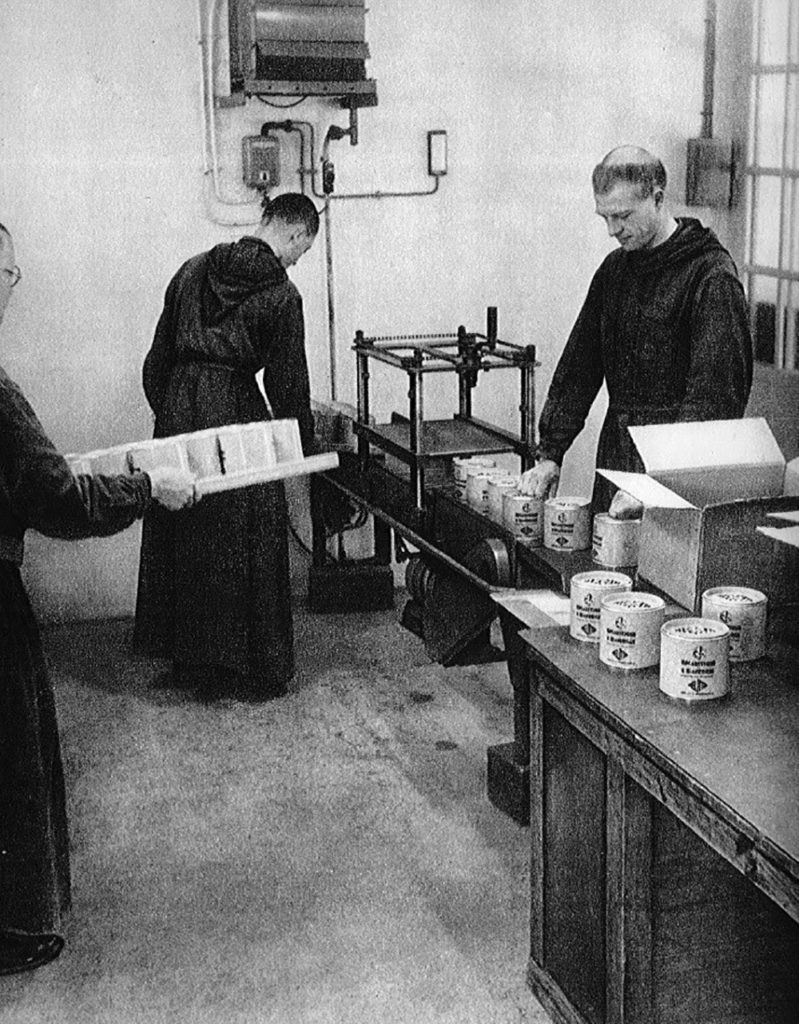 abbaye-saint-wandrille-histoire-des-activites-encaustique-microfilm