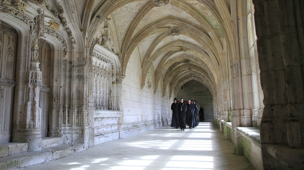 abbaye-saint-wandrille-pelerin-visiteur-moine-communaute-spirituelle-aujourdhui