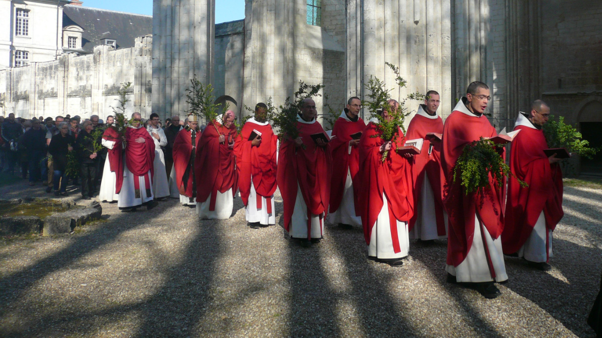 abbaye-saint-wandrille-pelerin-visiteur-moine-communaute-spirituelle