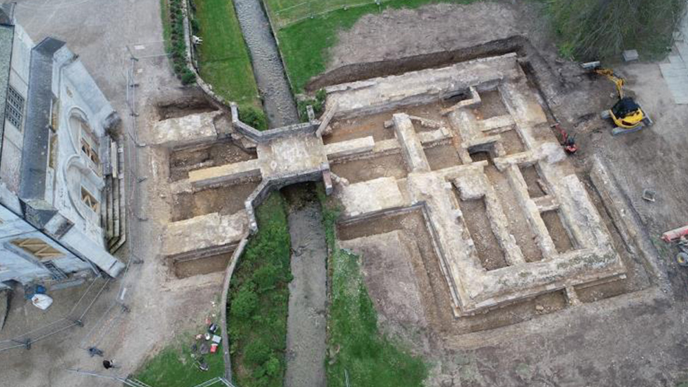 Photos de l'archéologue